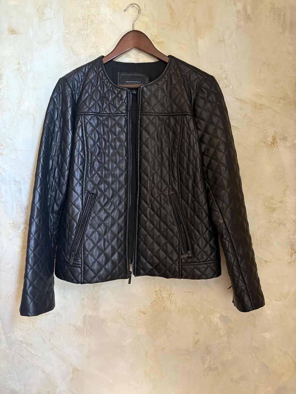 Neiman Marcus Leather Quilted Jacket, great conditions , size L